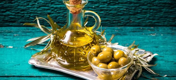 Sofranızda Bulunması Gereken Uygun Fiyatlı Zeytinyağları