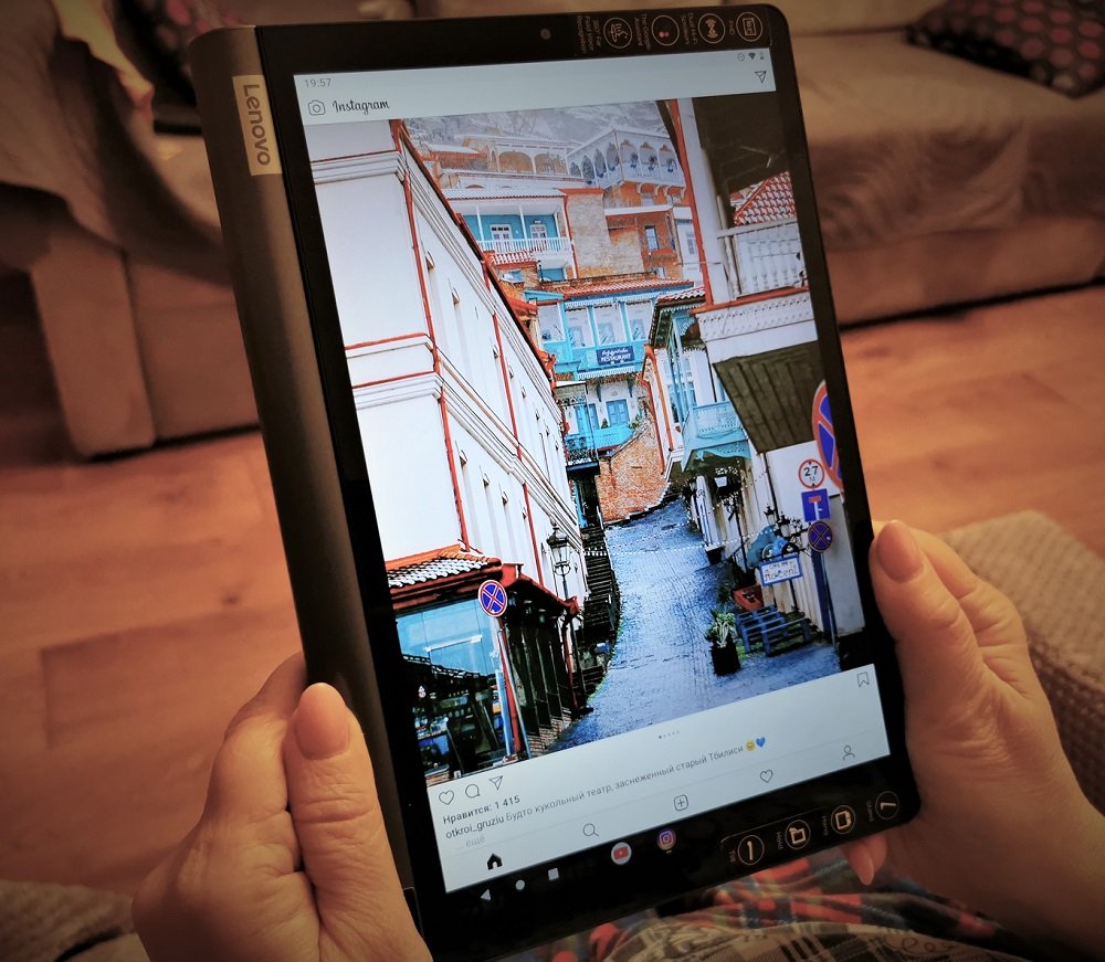 Lenovo Yoga Smart Tab Review: Tablet With Smart Display