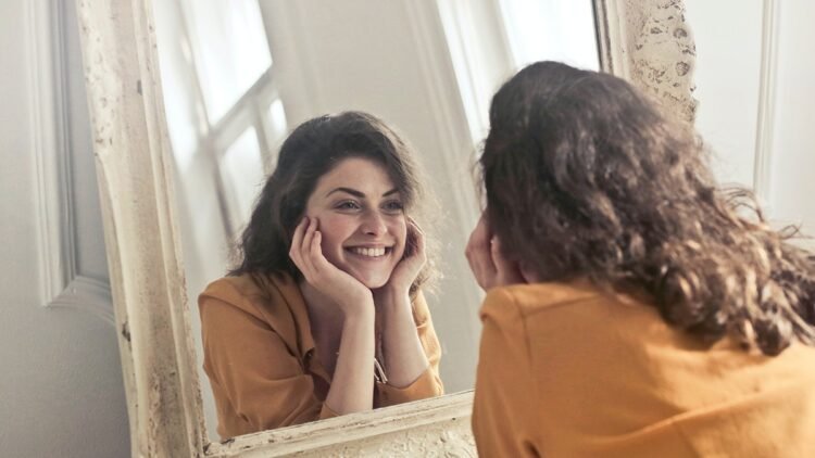 Mutluluğun Yolları: 16 Basit Adımla Mutlu Olmanın Sanatı