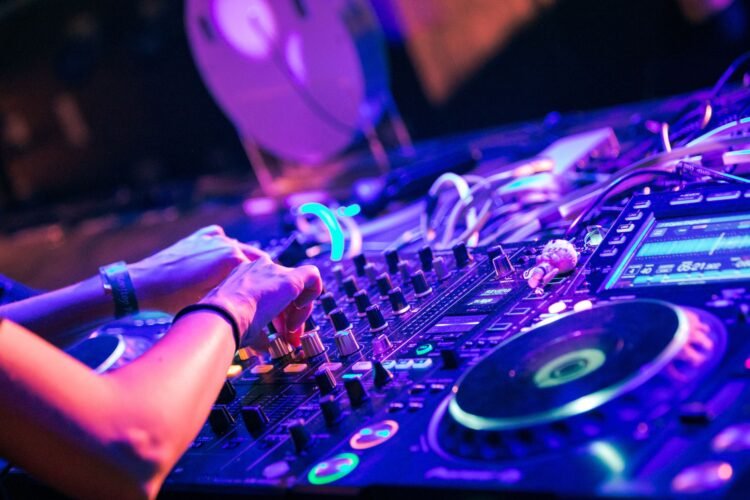 DJ Seti: Kuranlara Yeni Başlayanlar İçin Ekipman Önerileri